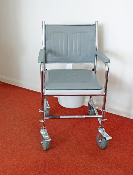 Cost of Commode Replacement in Easton